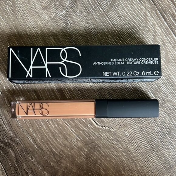 NARS || Radiant Creamy Concealer || Medium 2.5 - Chestnut - Picture 5 of 7